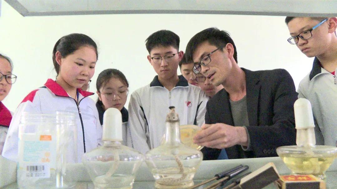 “宜章一中‘复刻班’？掀起全民‘创心’狂潮！”